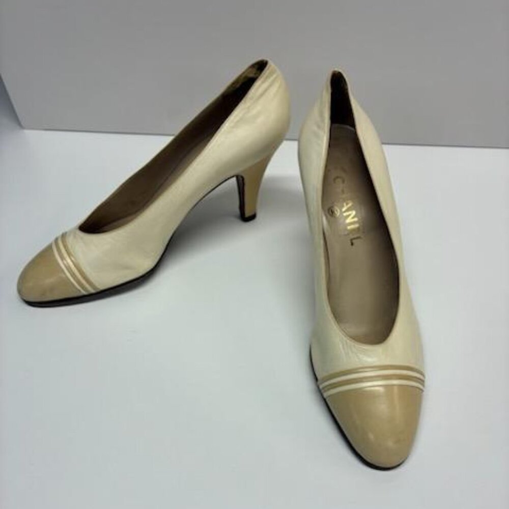 Women's vintage Chanel cap toe heels